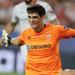 Bono vuelve a ser un muro