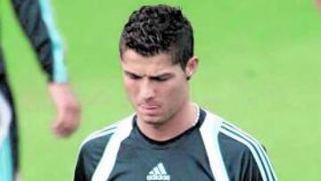 <b>PENSATIVO. </b>Cristiano escuchó a Pellegrini y se fue al gimnasio.
