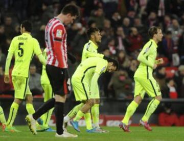 Los jugadores celebran el 2-5 de Pedro. 