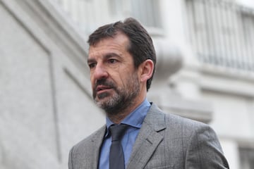 Fichado por Laporta como jefe de Seguridad, fue cesado de su cargo. 