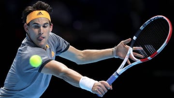 Resumen y resultado del Federer - Thiem en directo: Federer tropieza en su estreno