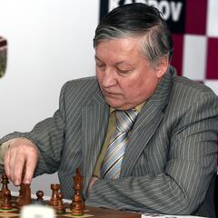 Anatoli Kárpov recibirá el alta médica esta semana, según su ayudante