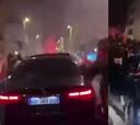 Tragedia en París: Un auto atropella a aficionados y estos lo incendian