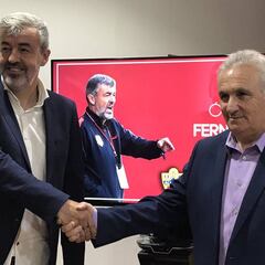 A Óscar Fernández aún le faltan entre cinco y ocho fichajes