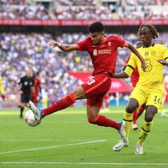 Neville: “Díaz es el mejor jugador nuevo de la Premier”