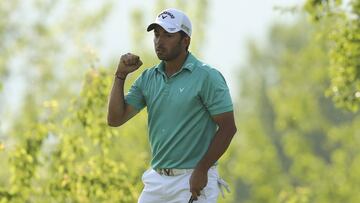 Pablo Larrazabal celebra uno de sus golpes en China.