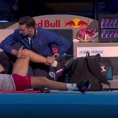 El griego Tsitsipas sufre mucho para vencer a Jaume Munar