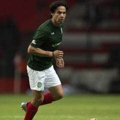 Braulio Luna le lanza piedra a Chicharito tras burla a Zague