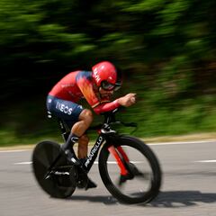 Martínez se destaca en la CRI y es top 10, Egan cae en la general