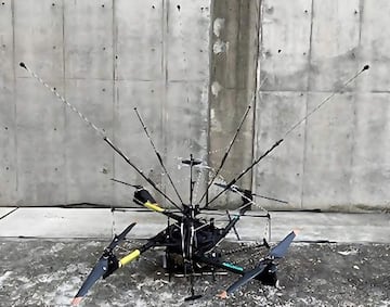 Dron pararrayos