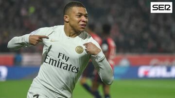 Según El Larguero, el padre de Mbappé está moviendo su salida