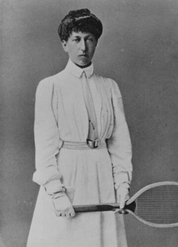 1894: Blanche Bingley, ganadora de seis torneos de Wmibledon.