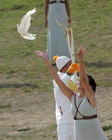 Se realizó la tradicional ceremonia en Olimpia. El primer deportista en portar la antorcha ha sido el griego Apostolos Aggelis.