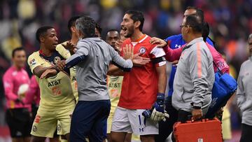 Los porteros del Am&eacute;rica y Cruz Azul se enfrascaron en una serie de empujones que fue disipada por los compa&ntilde;eros despu&eacute;s del silbatazo final.