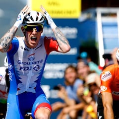 Jake Stewart, victoria y liderato en Francia