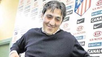 <b>ATAQUES.</b> "Los ataques a López Caro no tienen razón ni sentido. Por perder un partido se tira todo lo hecho por tierra"