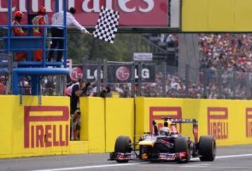 Sebastian Vettel entrando en meta.