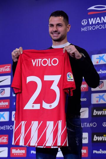 25,000 Atleti fans show up for Diego Costa and Vitolo presentation