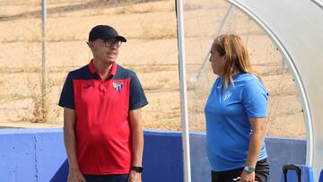 Antonio Toledo y la que hasta ahora era su ayudante Jenny Benítez.