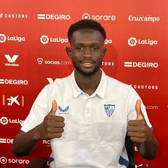 Nianzou: “Vine al Sevilla para progresar y ganar títulos en este club mítico”