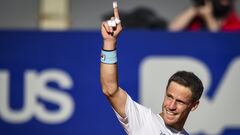 BUENOS AIRES, ARGENTINA - MARCH 07: Diego Schwartzman of Argentina celebrate after winning the Men&#039;s Singles Final match against Francisco Cerundolo of Argentina as part of day 7 of ATP Buenos Aires Argentina Open 2021 at Buenos Aires Lawn Tennis Club on March 7, 2021 in Buenos Aires, Argentina. (Photo by Marcelo Endelli/Getty Images)