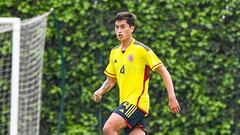 Fernando Álvarez durante un partido con la Selección Colombia Sub 20.