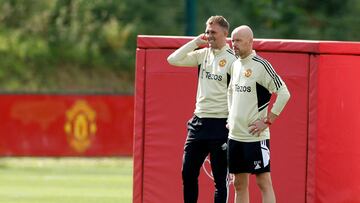 Soccer Football - Europa League - Manchester United Training - Aon Training Complex, Manchester, Britain - September 7, 2022 Manchester United manager Erik ten Hag and technical director Darren Fletcher during training Action Images via Reuters/Jason Cairnduff