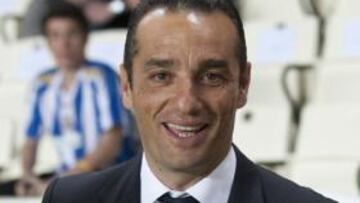 El entrenador del Deportivo, José Luis Oltra, ha decidido rescindir de Rodolfo Bodipo, Jesús Vázquez, Diego Seoane, Saúl Fernández y Juan Carlos Real, para el partido de este lunes ante Osasuna en Riazor (19.00 horas), que supone la vuelta del equipo gallego a la Liga BBVA.