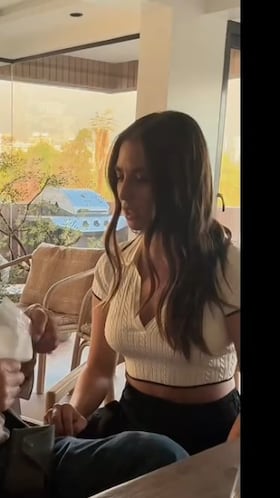 Tita Ureta le cuenta a su papá Emeterio que será abuelo y su reacción conmueve a Chile