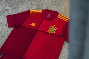 Descubre las camisetas oficiales para la próxima Eurocopa