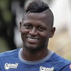 Riascos llegó a Chile y aclaró su motivación por jugar en la UC