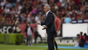 El técnico de Veracruz Juvenal Olmos deja la dirección técnica de los Tiburones