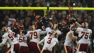 LONDON, ENGLAND - OCTOBER 30: Dustin Hopkins #3 of the Washington Redskins misses a field goal to win the game in overtime during the NFL International Series game against the Cincinnati Bengals at Wembley Stadium on October 30, 2016 in London, England. (Photo by Alan Crowhurst/Getty Images)
