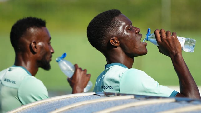 Los segundos espadas a escena para un buen trago copero