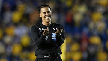 “No es penal sobre Henry Martín y la jugada de Alexis era amarilla cuando mucho”