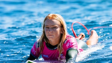 CLOUDBREAK, FIJI - SEPTEMBER 2: WSL Champion Caitlin Simmers of the United States prior to surfing in Match 2 at the Lexus WSL Finals Fiji on September 2, 2025 at Cloudbreak, Tavarua, Fiji. (Photo by Cait Miers/World Surf League)
