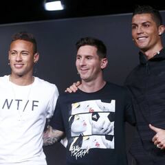 Nike-Adidas: dura pugna por vestir a los mejores equipos