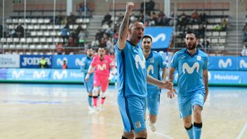 Carlao celebra su gol al Noia Portus.