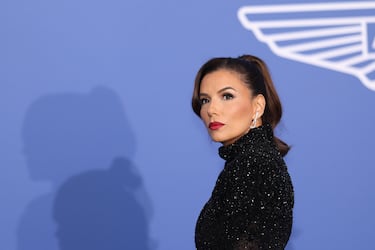 Eva Longoria durante la alfombra roja de la gala béfica amfAR celebrada en el Hotel du Cap-Eden-Roc.