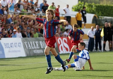 De Iniesta a Xavi Simons: los 10 MVP de LaLiga FC Futures que han sido estrellas