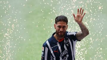 Soccer Football - Sergio Ramos is unveiled as new Monterrey player - Estadio BBVA, Monterrey, Mexico - February 9, 2025 New Monterrey player Sergio Ramos on the pitch waves to fans REUTERS/Daniel Becerril