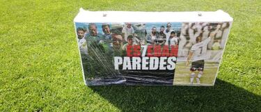 El curioso regalo de Valdivia a Paredes tras el récord goleador