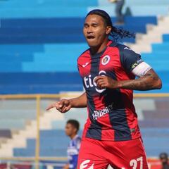Gullit Peña anotó en el empate de CD FAS frente a Marte