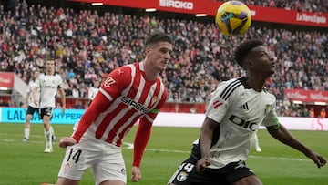 07/02/25 PARTIDO SEGUNDA DIVISION
PARTIDO SEGUNDA DIVISION SPORTING DE GIJON - BURGOS
OLAETXEA Y ARROYO CON EL BALON EN EL PASADO PARTIDO