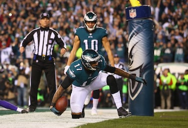 
== FOR NEWSPAPERS, INTERNET, TELCOS & TELEVISION USE ONLY 