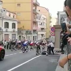 La caída de Geraint Thomas que lo aleja del título del Giro