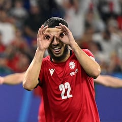 Georges Mikautadze emula a Gareth Bale en la Eurocopa