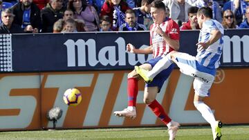 Atlético de Madrid enfrenta este sábado 24 de noviembre a Barcelona, en la fecha 13 de LaLiga. Santiago Arias estaría frente a Jordi Alba y Coutinho.