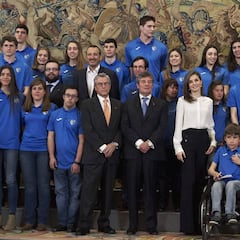 La Reina Letizia recibe al Estudiantes en La Zarzuela