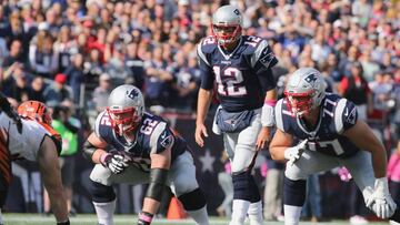 FOXBORO, MA - OCTOBER 16: Tom Brady #12 of the New England Patriots prepares to receive a snap during the game against the Cincinnati Bengals at Gillette Stadium on October 16, 2016 in Foxboro, Massachusetts.   Jim Rogash/Getty Images/AFP
 == FOR NEWSPAPERS, INTERNET, TELCOS &amp; TELEVISION USE ONLY ==